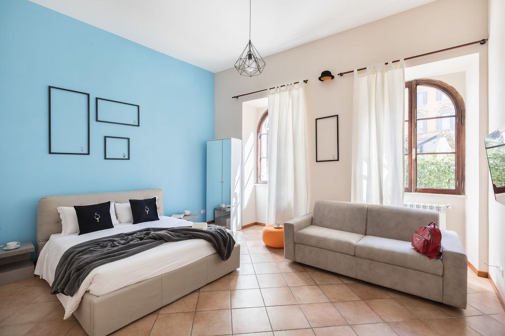 undefined A World Aparts - 40 Sforza 5