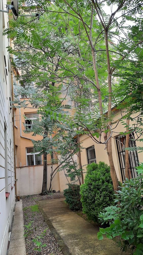 undefined Pension City Center 9