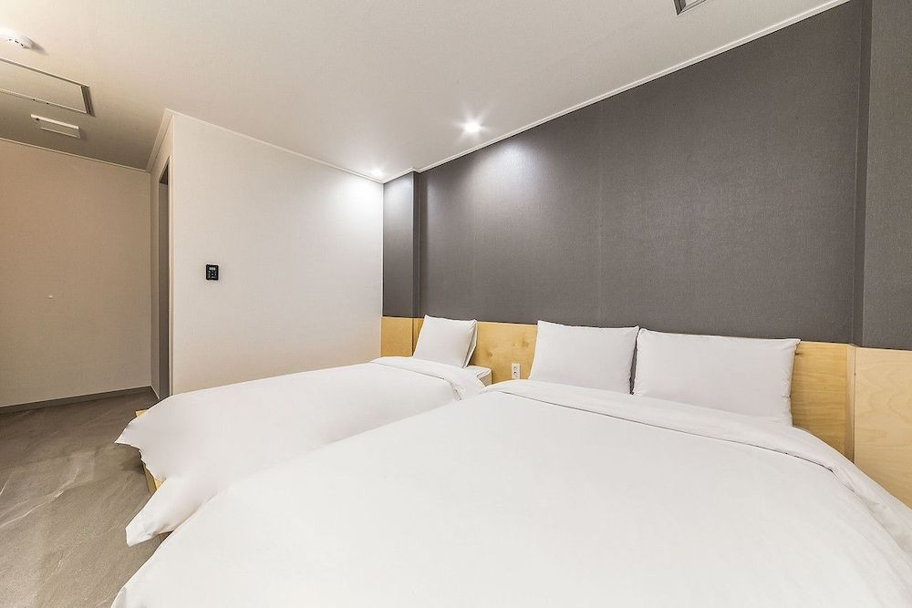 Hannam 67 Twin Room 6