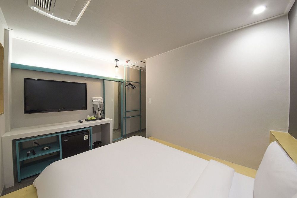 Hannam 67 Double Room 12