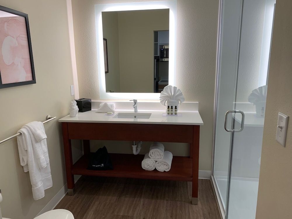 Studio Suite, Accessible, Non Smoking (Mobility/Hearing, Tub w/ Grab Bars)