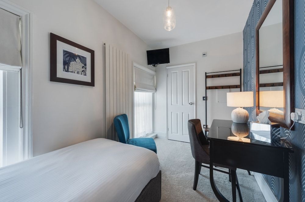 Stattons Hotel & Restaurant Standard Single Room with Shower 2