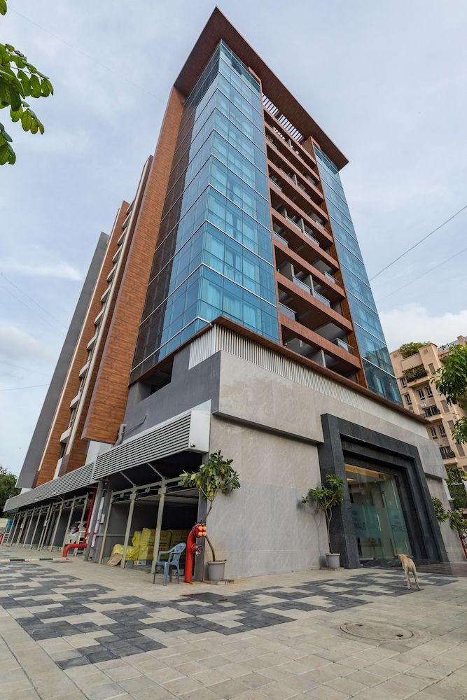 undefined AR Suites Jewels Royale 7