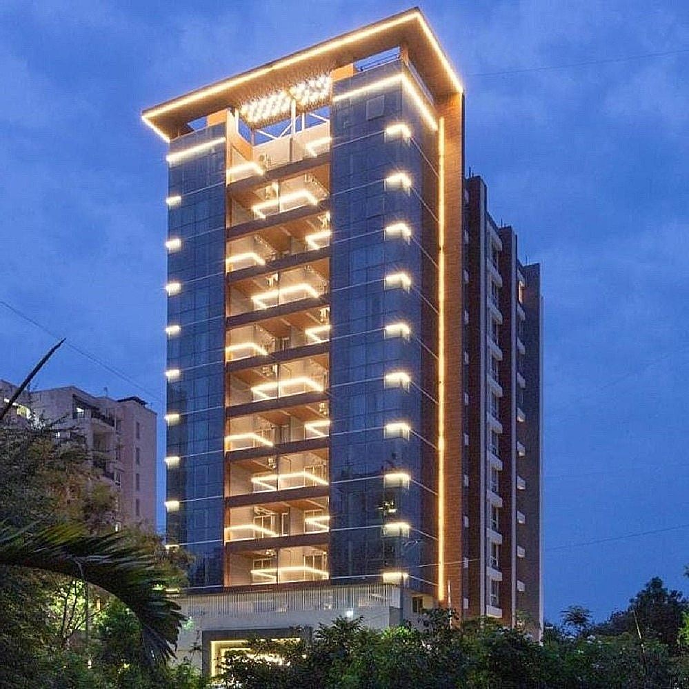 undefined AR Suites Jewels Royale 8