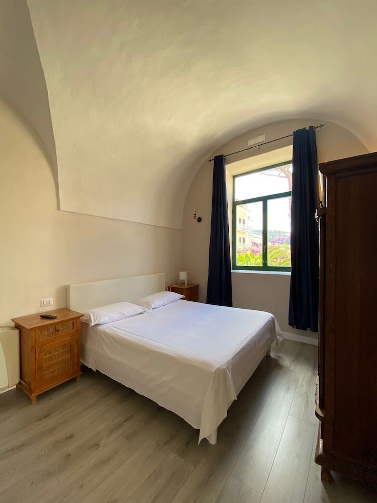 Porto Salvo Family Room