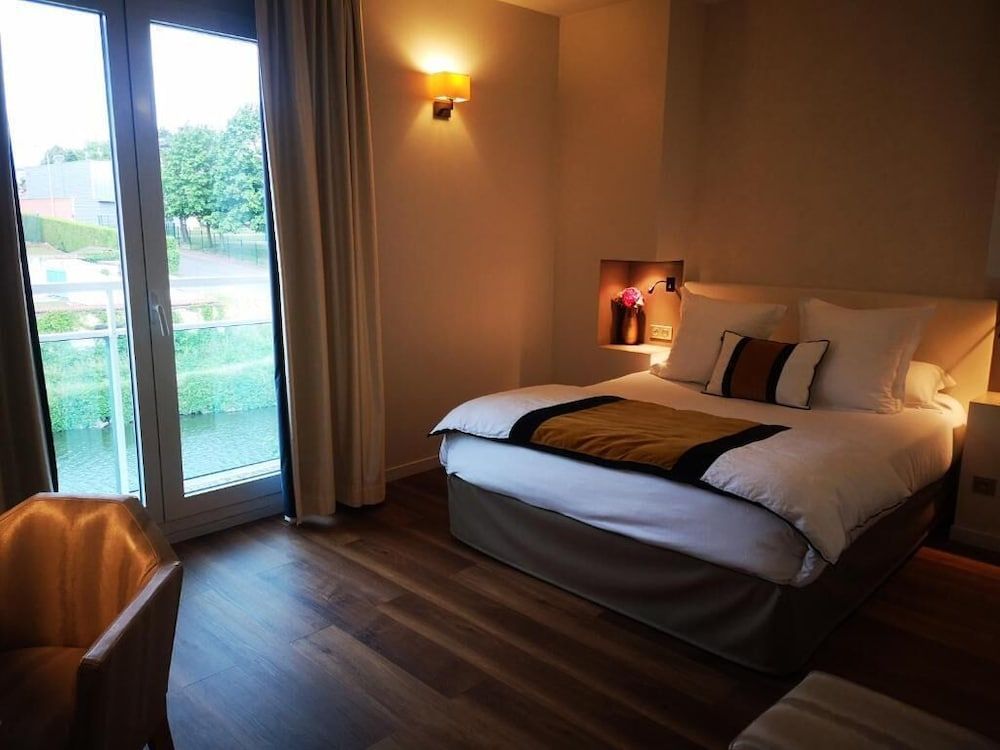 Junior Suite, Canal View