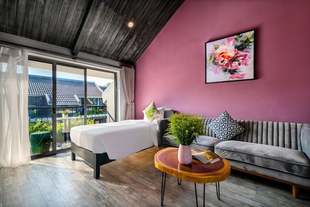 Family Studio Room Poolview with Balcony and Bathtub