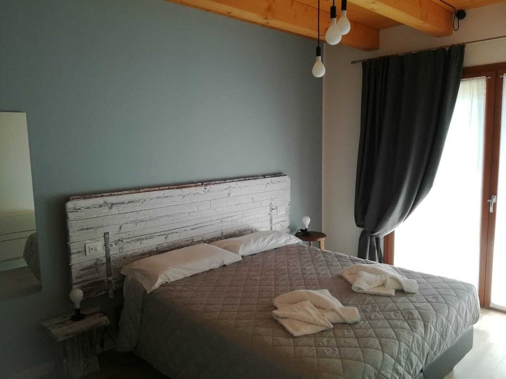 Duplex, 2 Bedrooms (6)