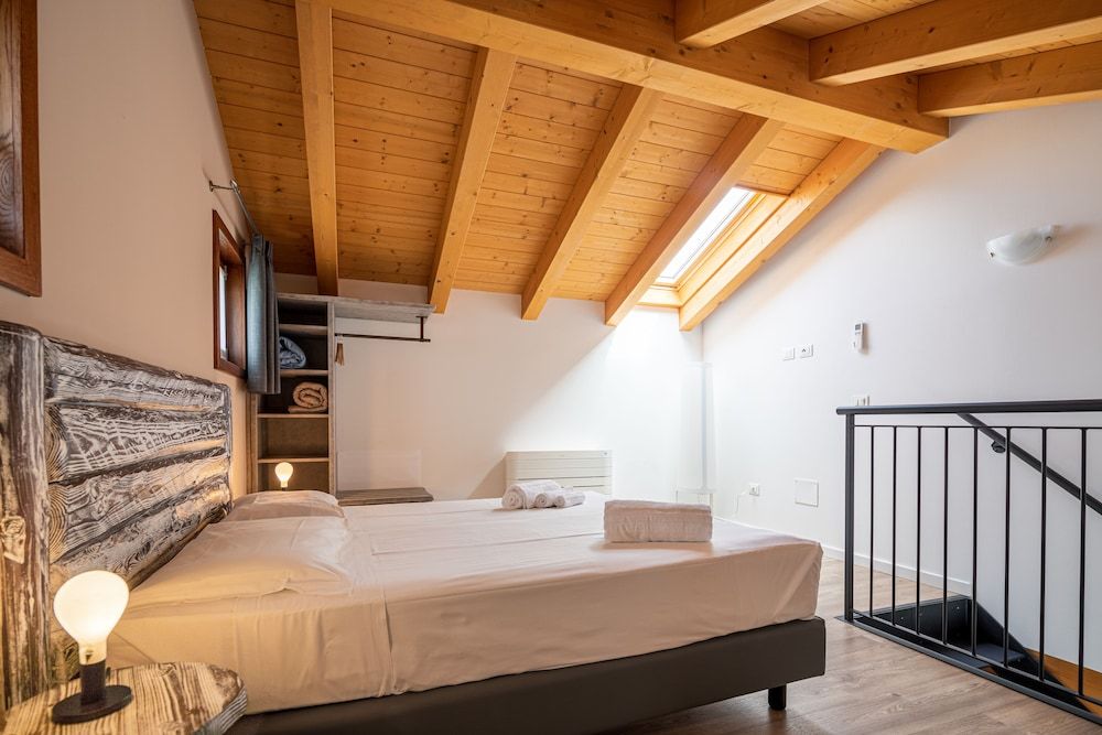 Duplex, 2 Bedrooms (4)