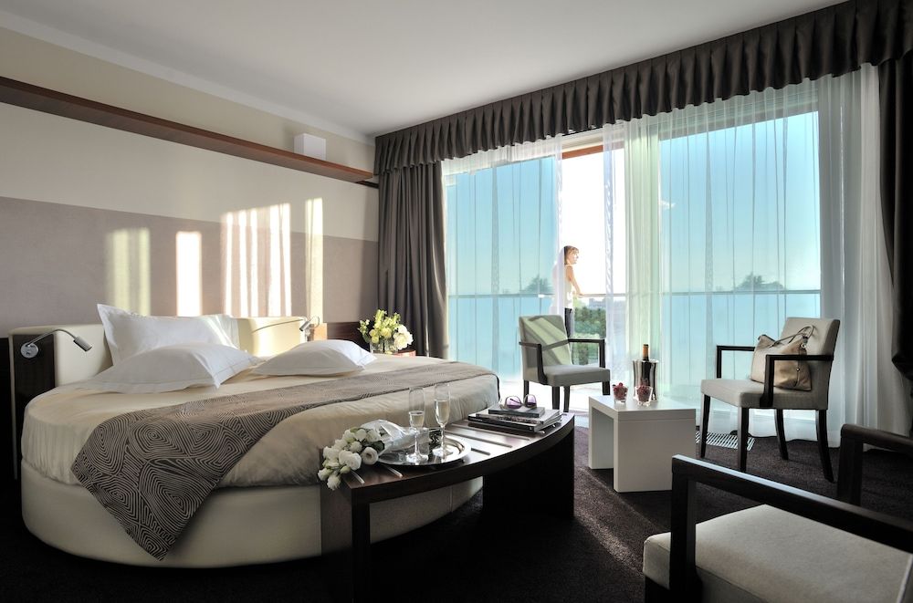 undefined Aqualux Hotel Spa & Suite 4