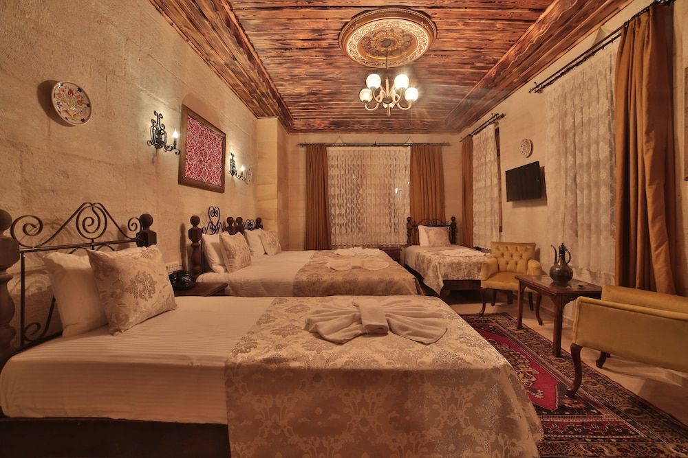 undefined Caravanserai Inn Hotel 3