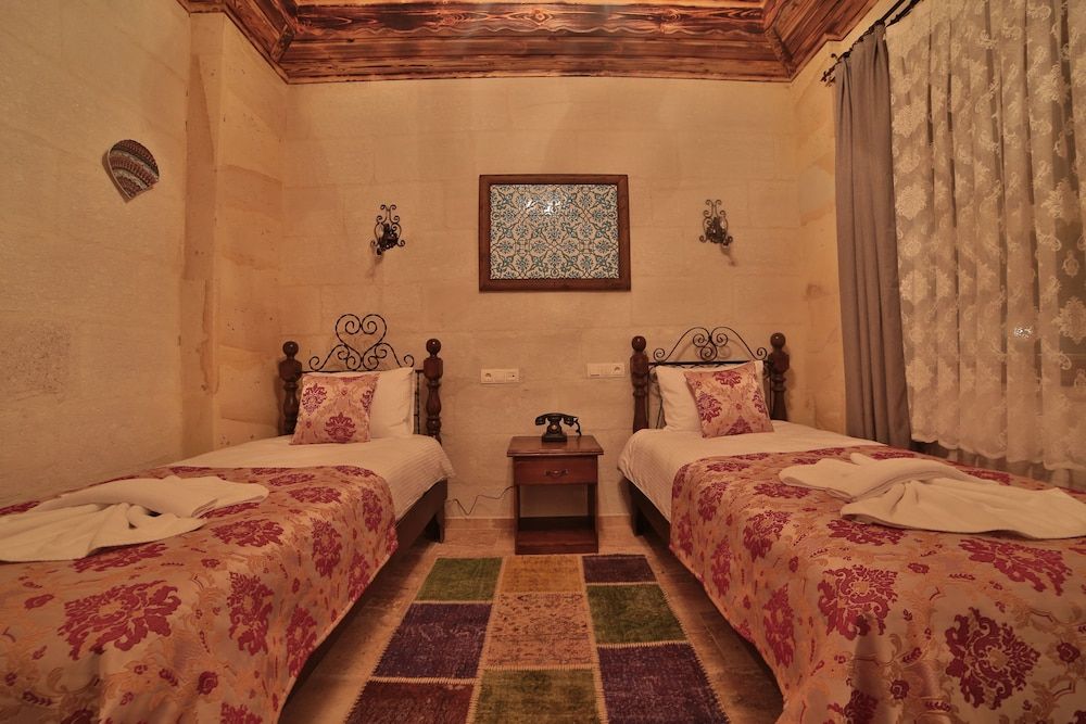 undefined Caravanserai Inn Hotel 10