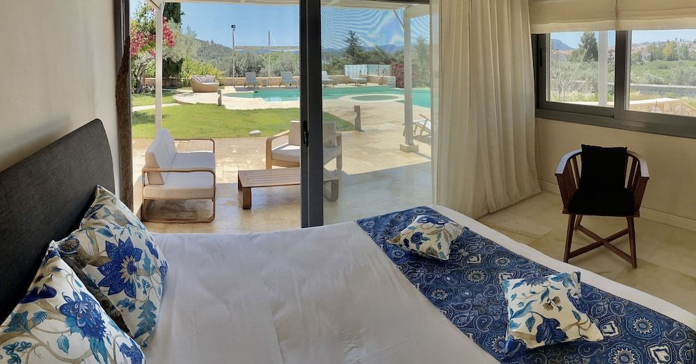 Grand Bleu Apartments & Villas Villa, 4 Bedrooms, Private Pool, Sea View