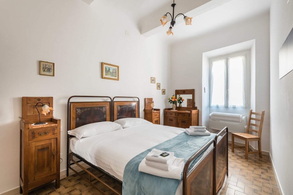 Le Grazie Apartments in Superb Location Apartment, 2 Bedrooms 11