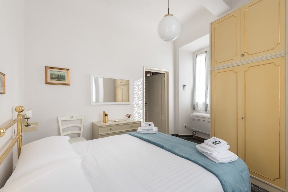 Le Grazie Apartments in Superb Location Apartment, 2 Bedrooms (Grazie 2) 14