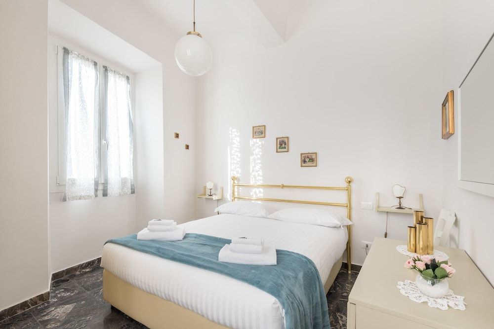 Le Grazie Apartments in Superb Location Apartment, 2 Bedrooms (Grazie 2) 18