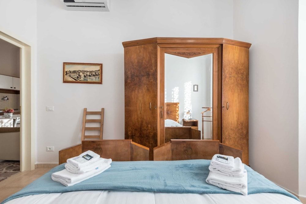 Le Grazie Apartments in Superb Location Apartment, 2 Bedrooms (Grazie 2) 16