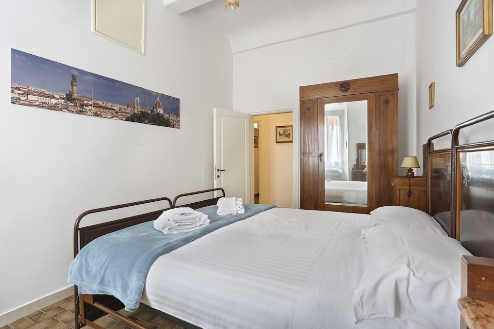 Le Grazie Apartments in Superb Location Apartment, 2 Bedrooms 3