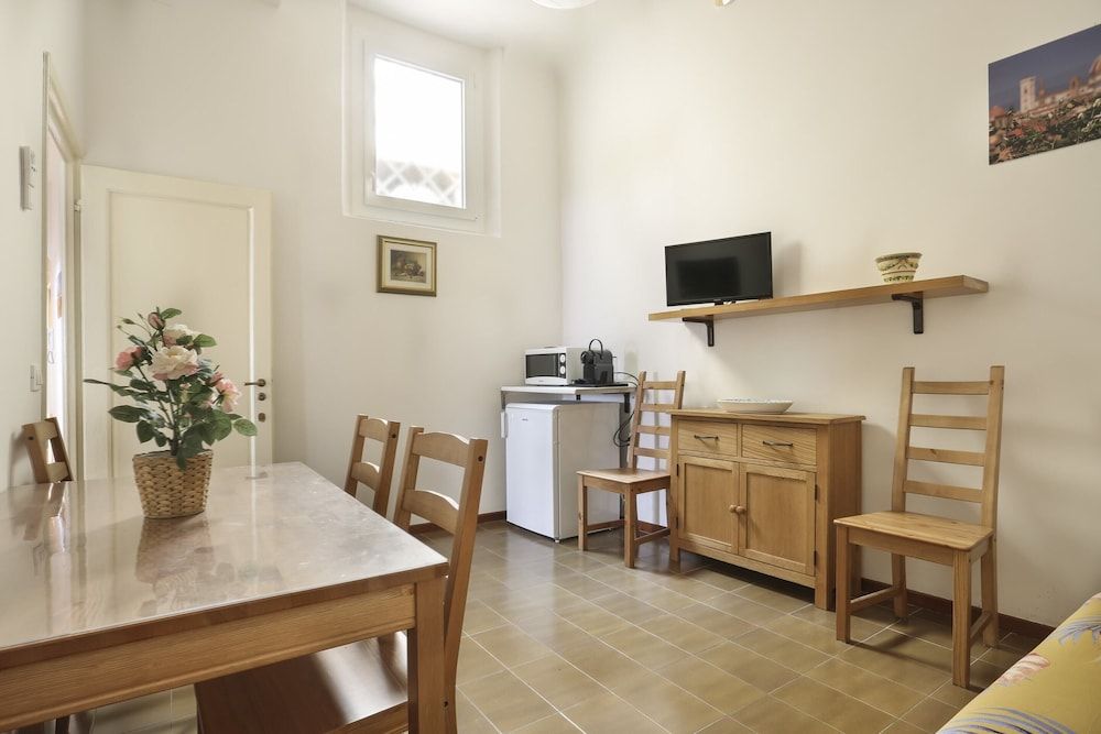 Le Grazie Apartments in Superb Location Apartment, 2 Bedrooms 23