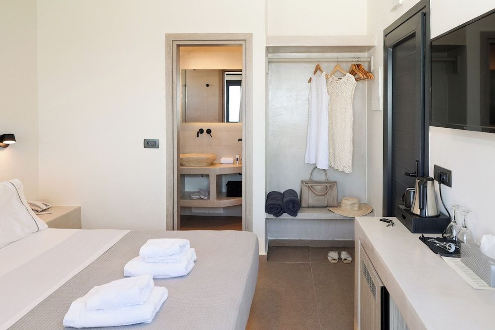 undefined North Wind Luxury Suites 5