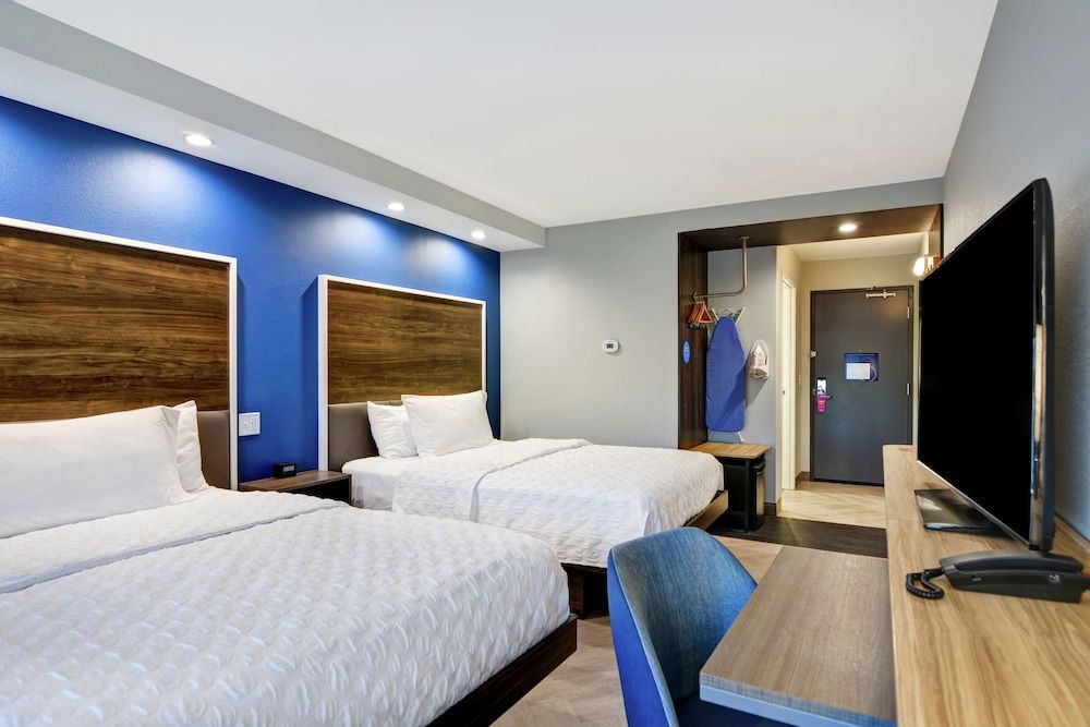 Room, 2 Queen Beds