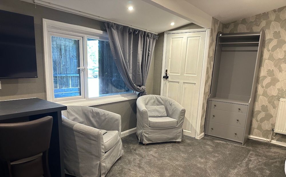 The Waterfront Lodges Family Cabin, 1 Bedroom, Terrace, Garden View 6