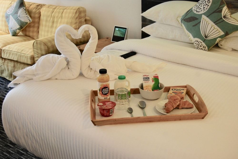 The Waterfront Lodges Deluxe Twin Room, 2 Double Beds, Balcony, Lake View 17