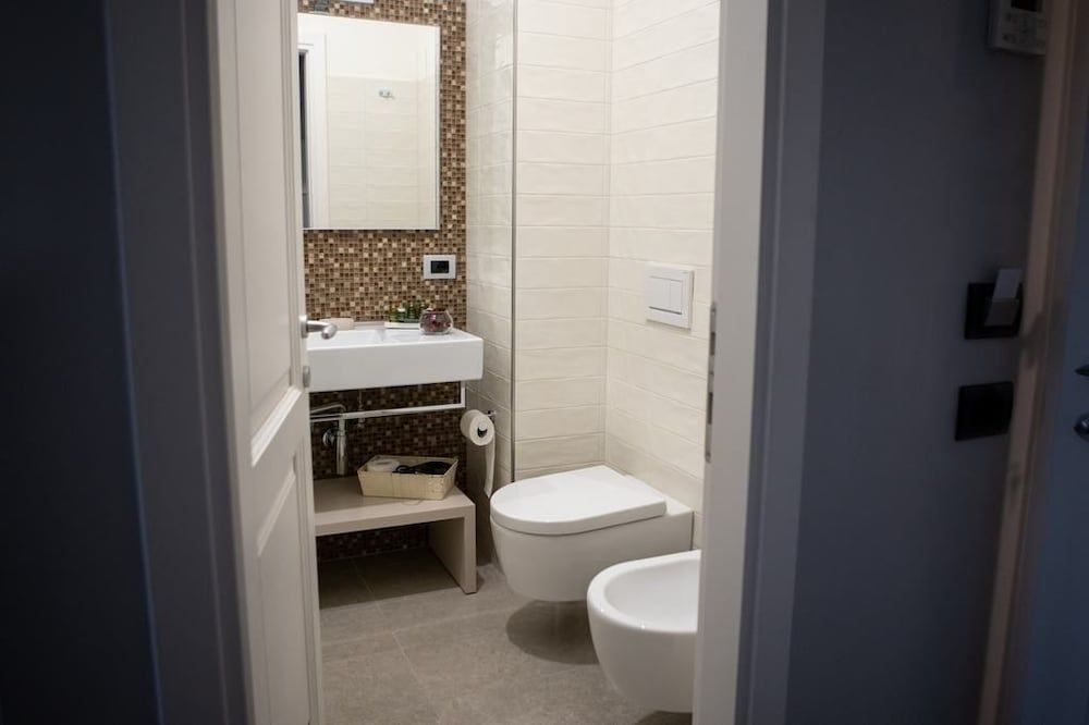 G&G Firenze Suites Classic Double or Twin Room 9