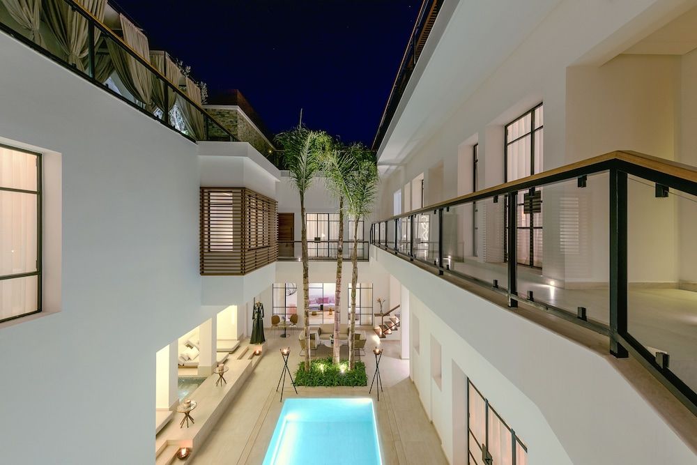 undefined La Brillante 4