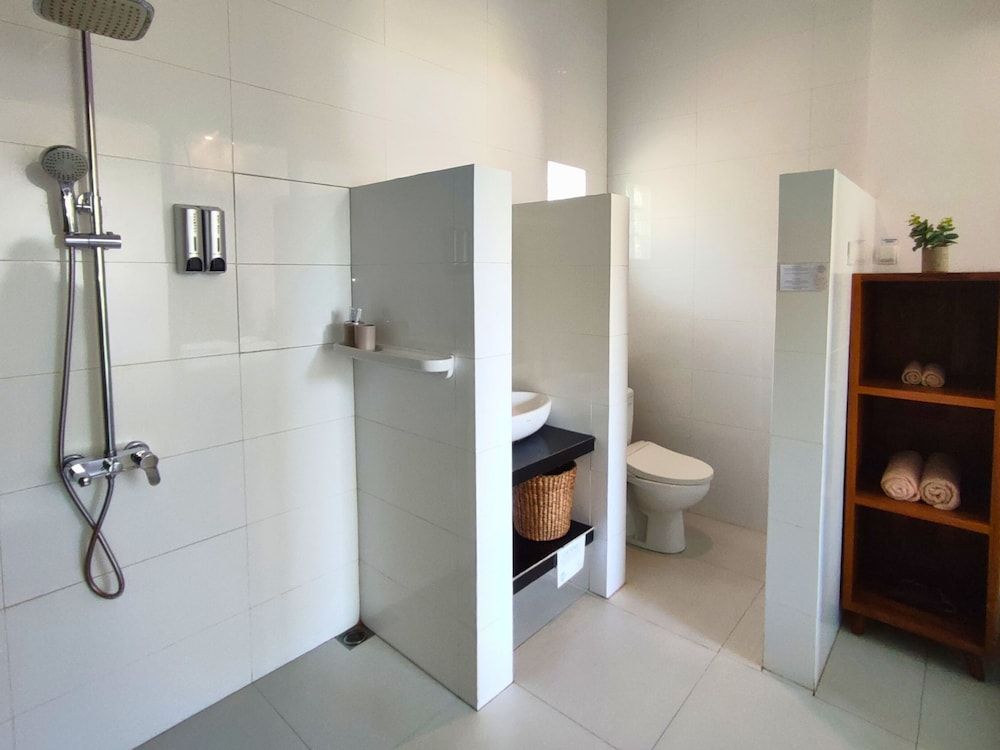 The Happinezz Hills Hotel Karimunjawa Deluxe Double Room 5