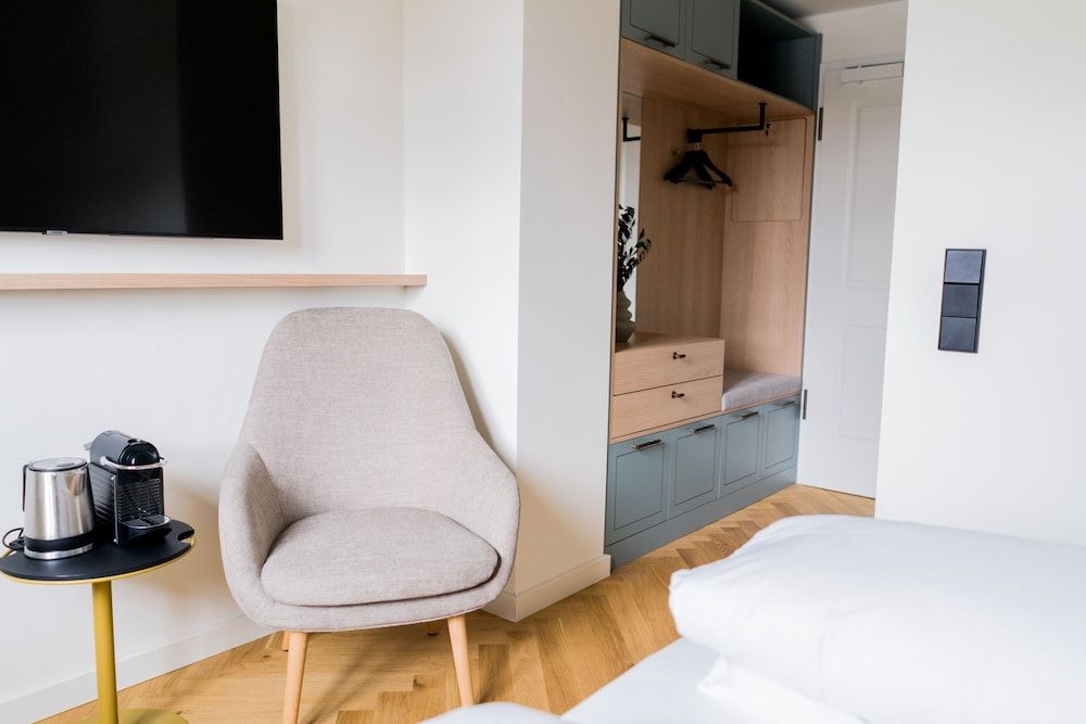 Bob W Peterhof Double Room 6