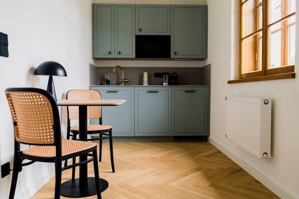 Bob W Peterhof Superior Studio 6