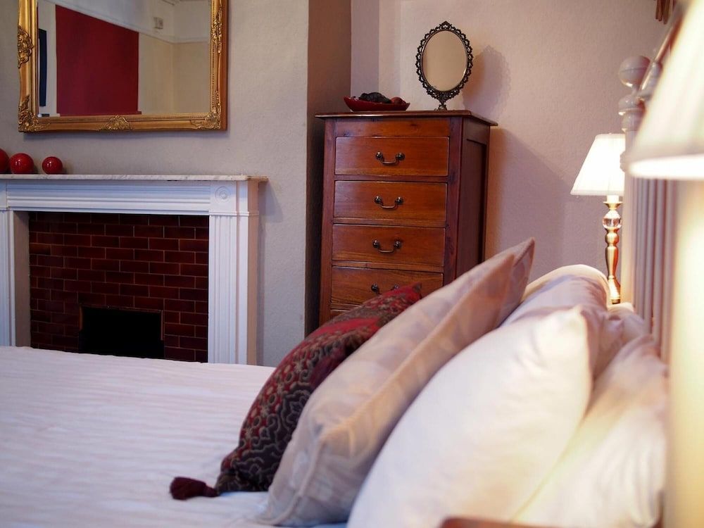 Double Room, Private Bathroom (Room 3)