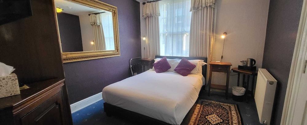 Double Room, Ensuite (room 6)