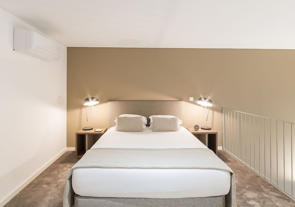 Premium Loft, 1 Bedroom, Pool Access, City View