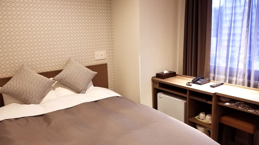 Deluxe Double Room, Smoking