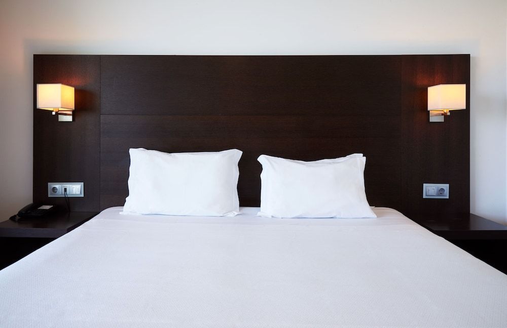 Premium Suite, Twin, Pool View, Balcony