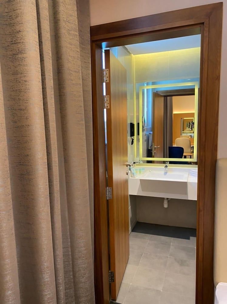 undefined Al Hayat Hotel 2