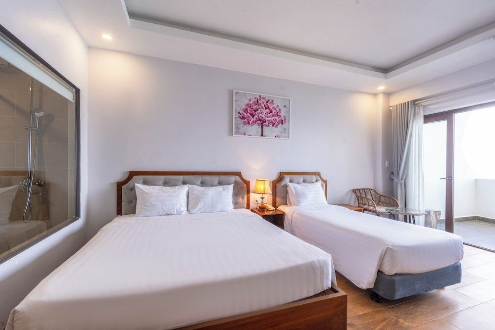Executive Triple Sea View