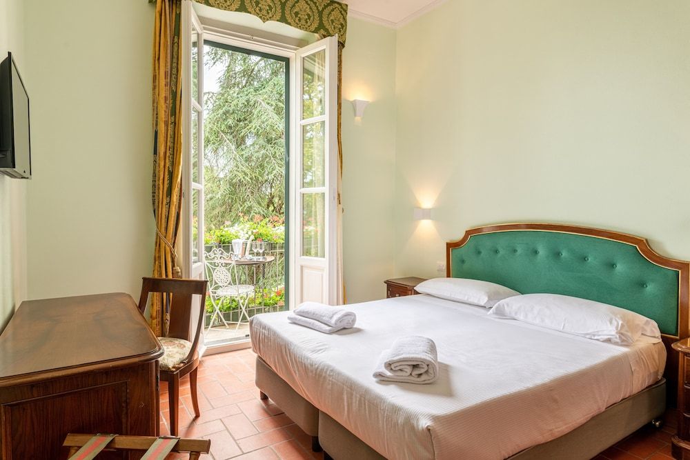 Classic Room, Balcony