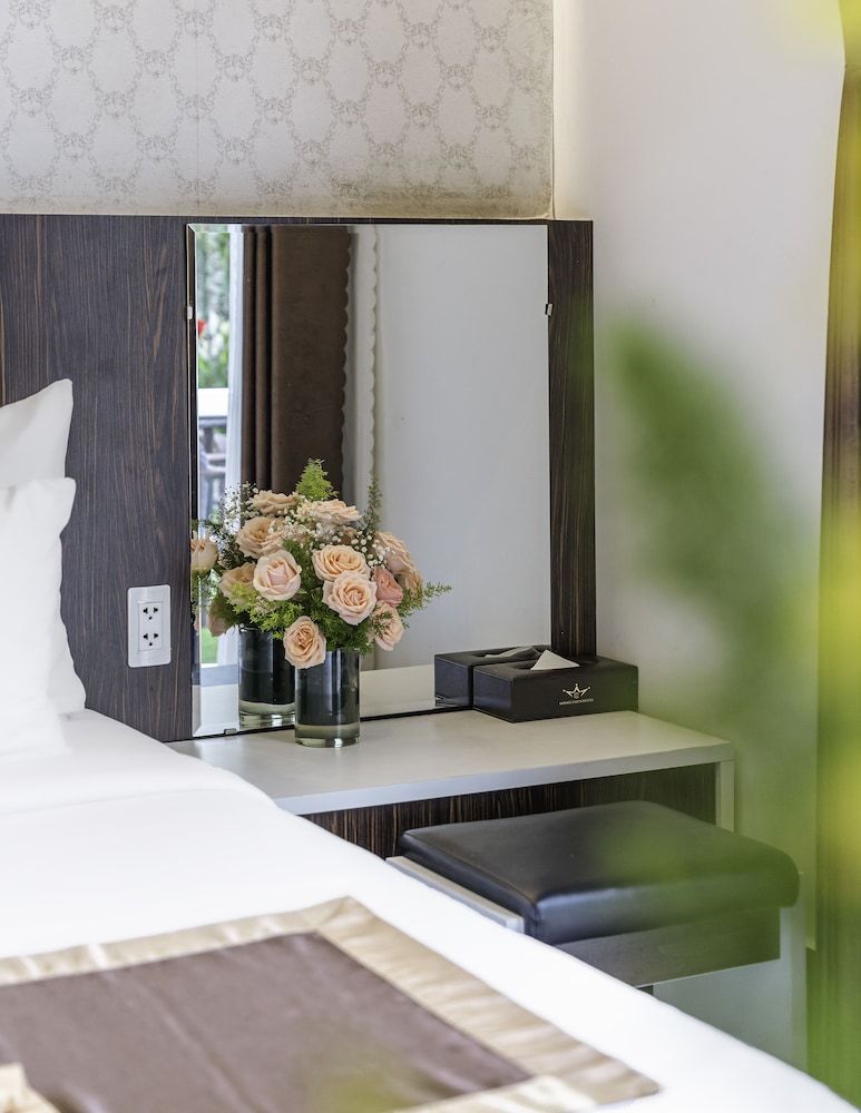 Minh Chien Hotel Deluxe Double Room 12