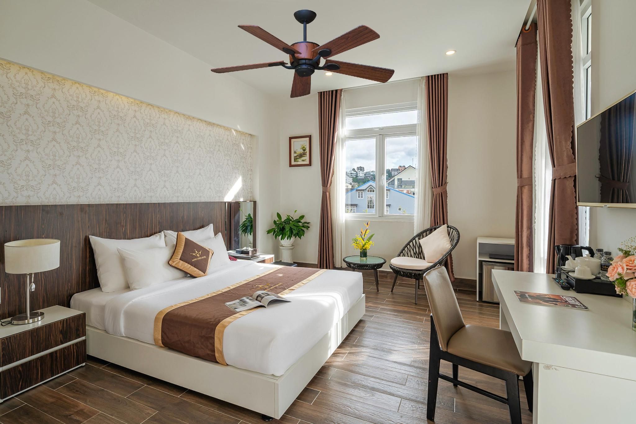 1 King Premium Suite