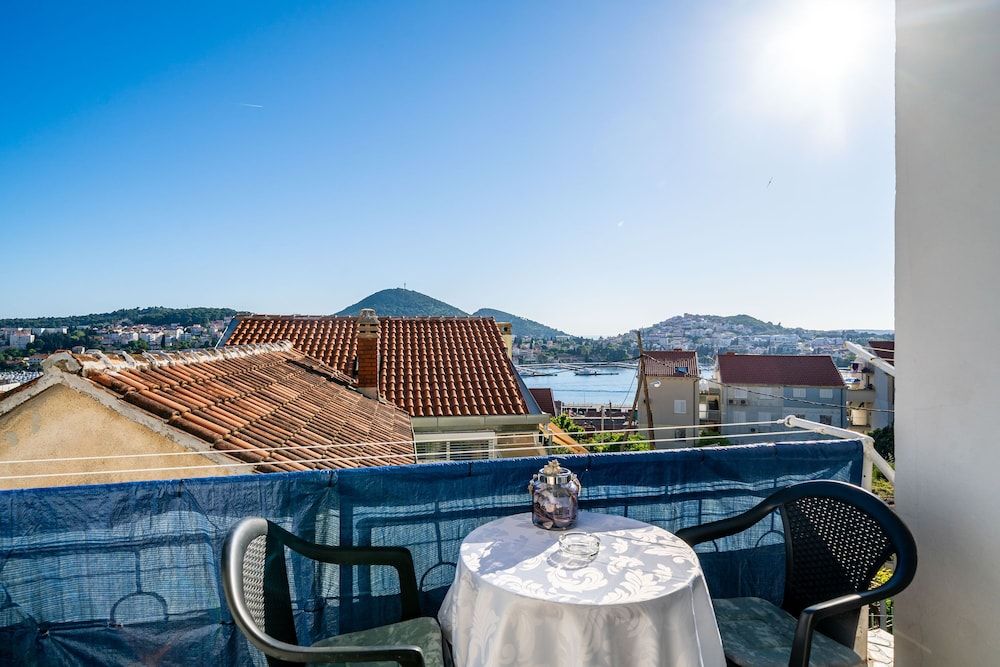 undefined Apartment & Rooms Alan 8