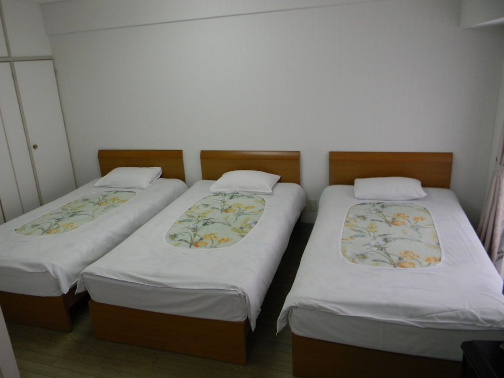 undefined Weekly Green In Namba 3