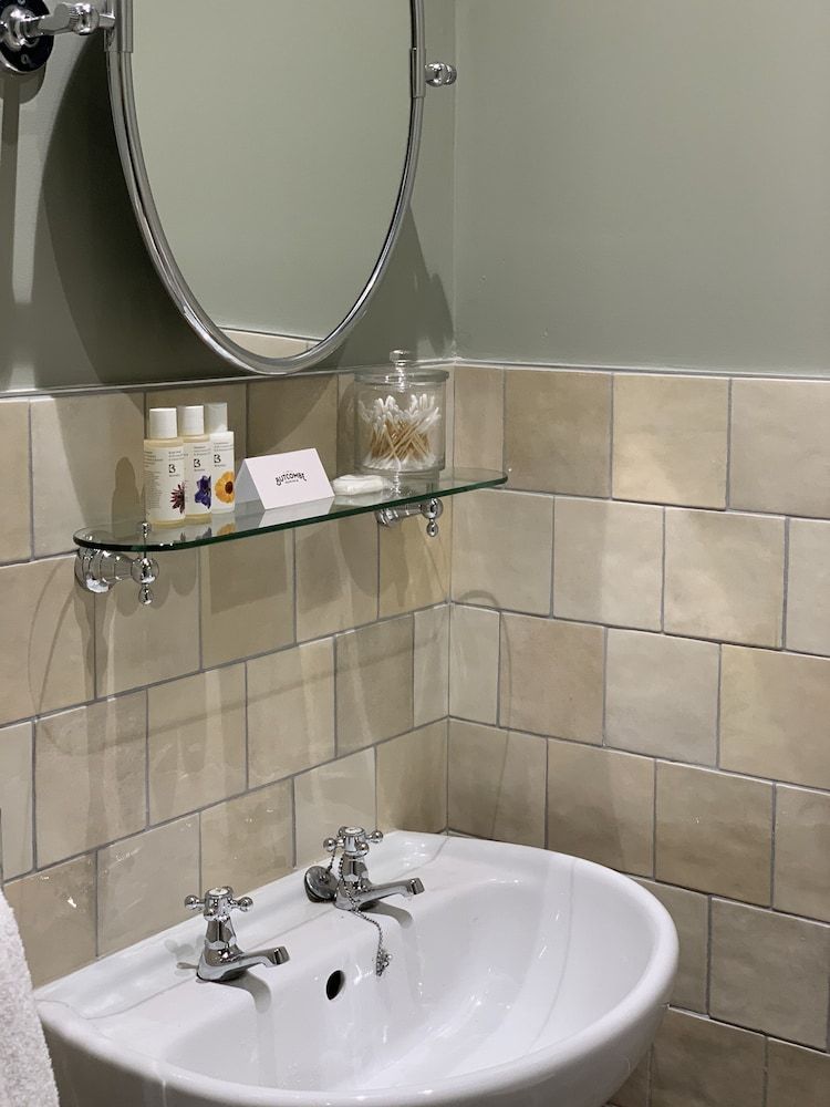 The Quarrymans Arms Large Double Room 9