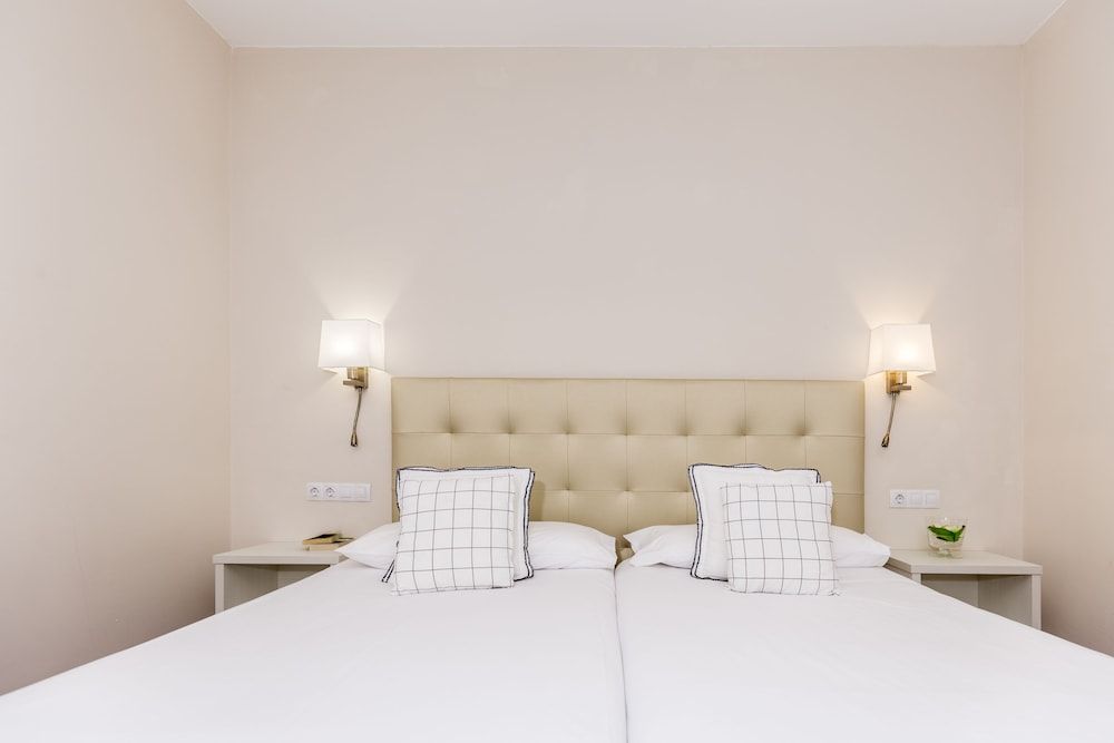 Double Room (Exterior)