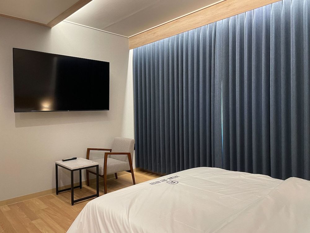 Browndot Hotel Gwangju Hanam Branch Deluxe Double Room, 1 Queen Bed [Unavailable Breakfast on Monday & Public Holiday] 5
