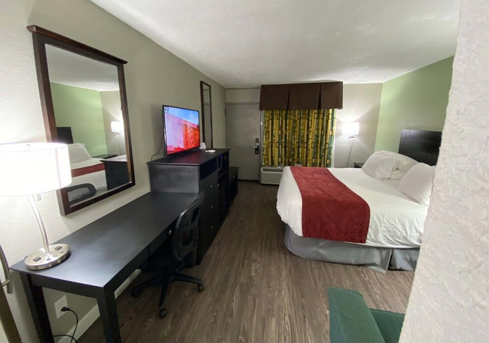 Lx Hotel, BW Signature Collection By Best Western Standard Single Room 3