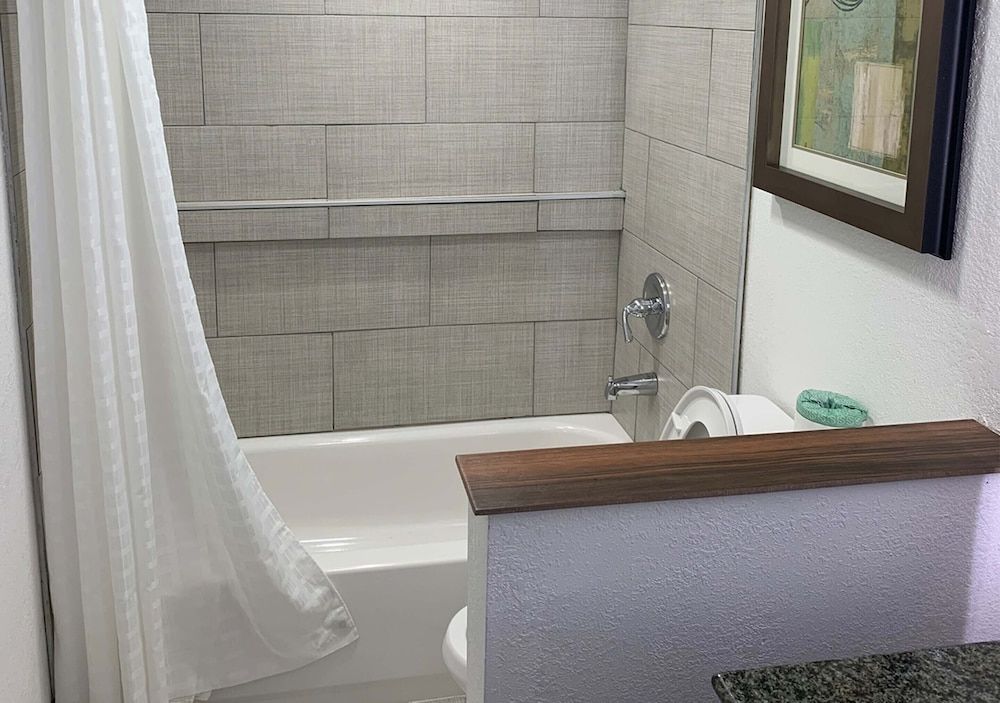 Lx Hotel, BW Signature Collection By Best Western Standard Single Room 12