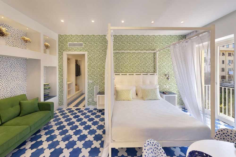 undefined Luxury&Romantic Apartment with Balcony in Sorrento 5